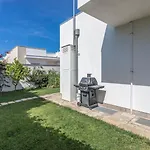 Con Piscina E Giardino A - Apulia * Lecce