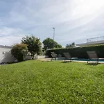 Con Piscina E Giardino A - Apulia Villa *
