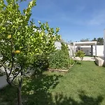 Villa Con Piscina E Giardino A - Apulia *