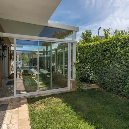 Con Piscina E Giardino A - Apulia Villa